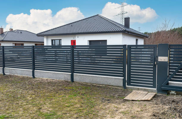 Zaunanlage bauen